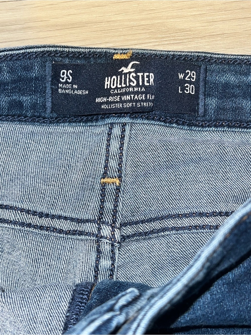 Hollister High Rise Dark Wash Vintage Flare Jeans size 9 short - Picture 5 of 6